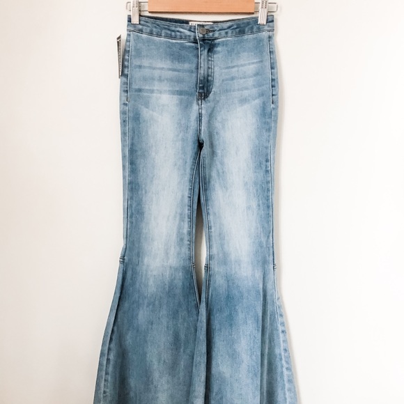 NWT Flare Jeans soft denim - Picture 5 of 11